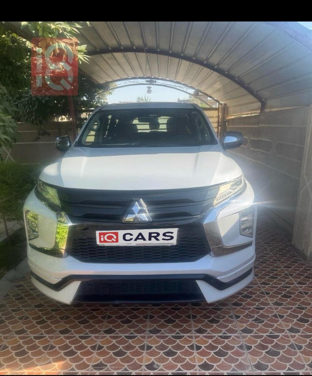 ميتسوبيشي باجيرو سبورت